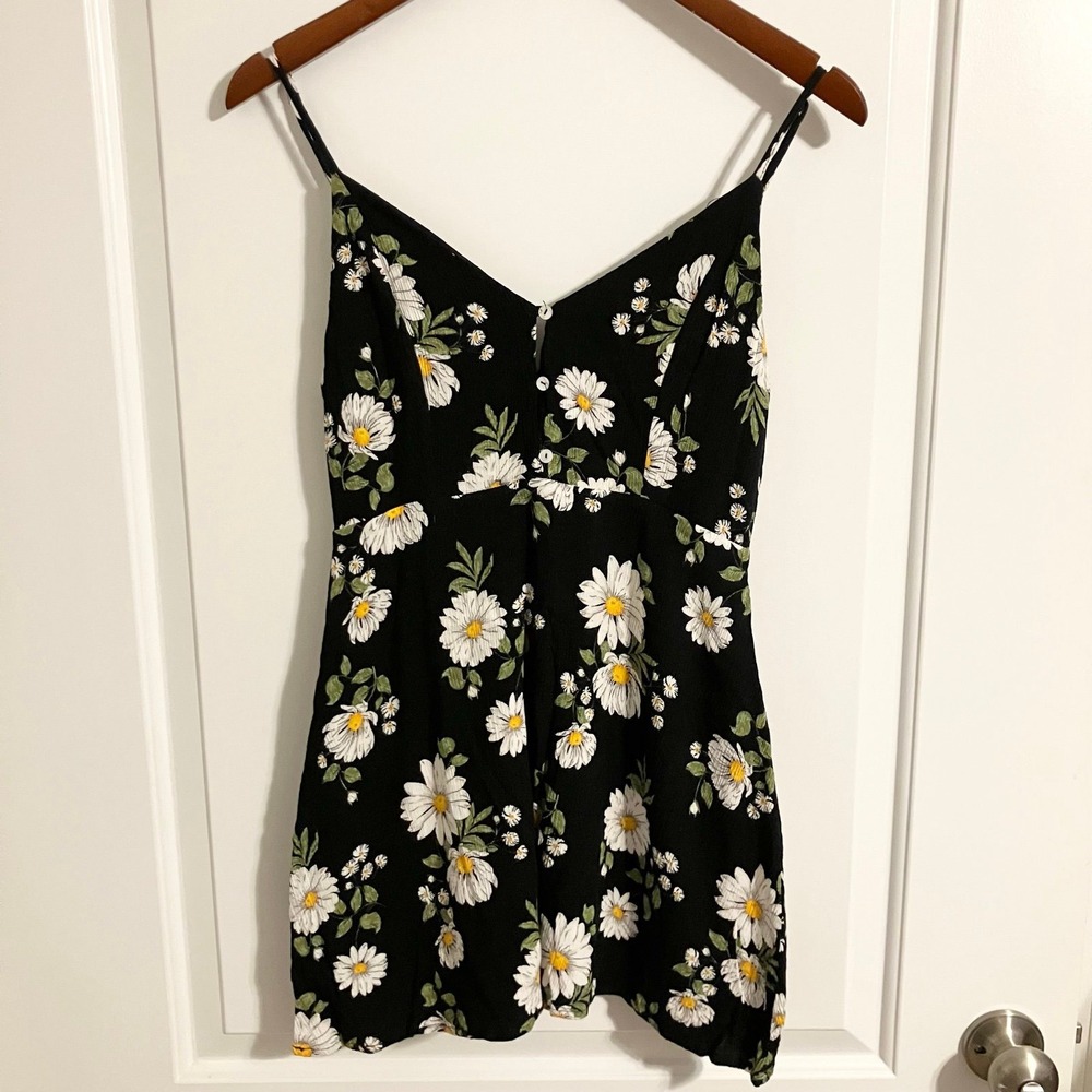 Forever 21 Black Mini Summer Daisy Dress lined adjustable spaghetti strap Sz M